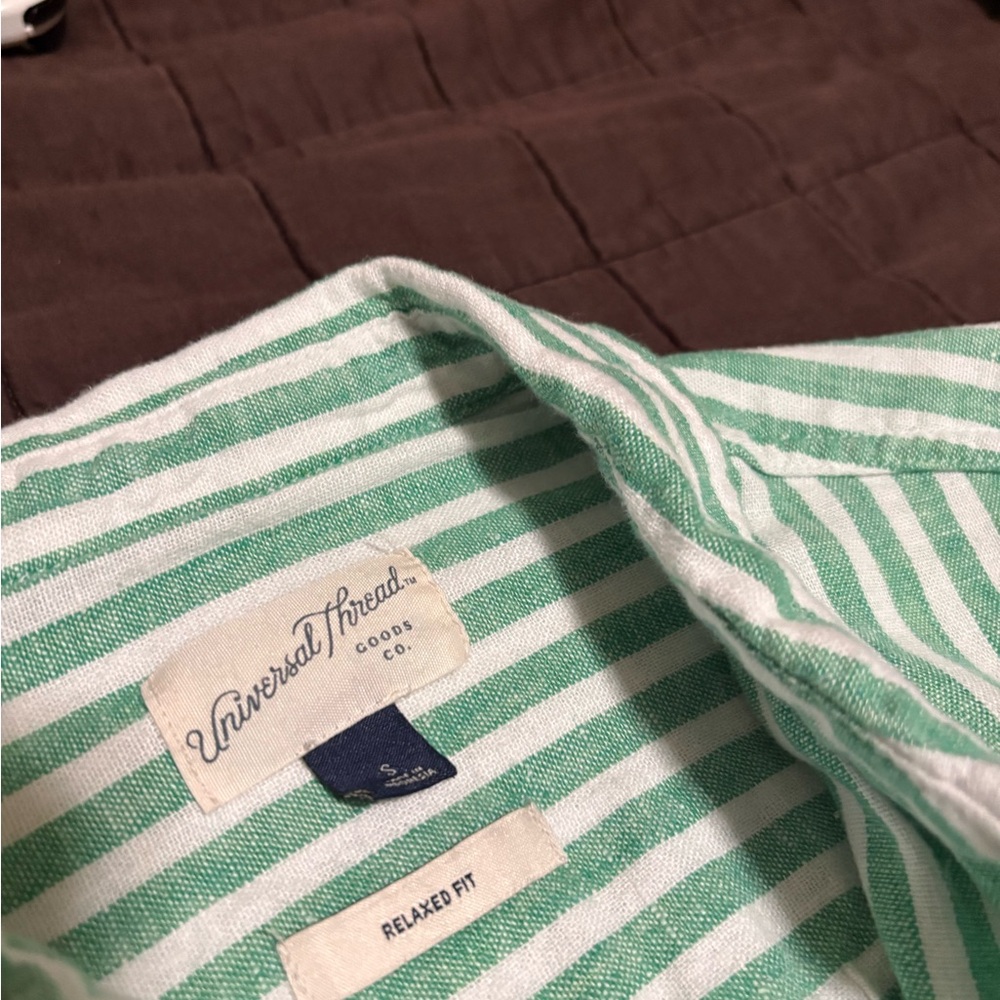 Universal Thread Green and White Striped Relaxed-Fit Shirt - Picture 2 of 4
